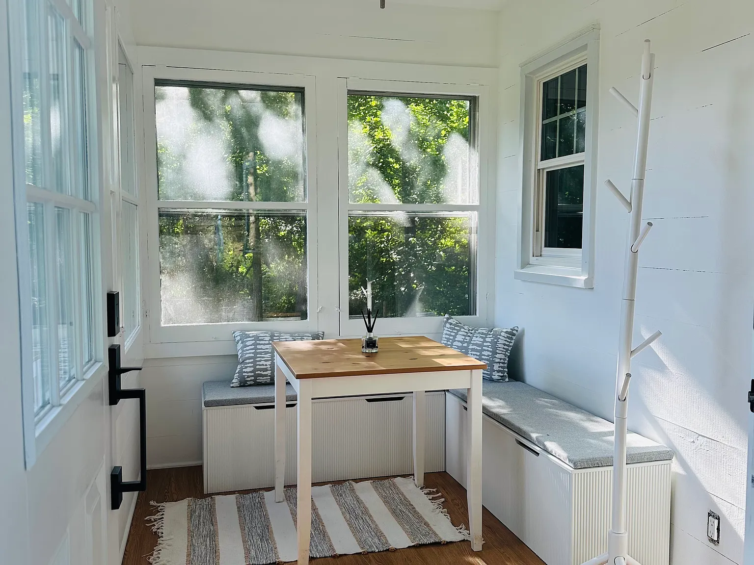 Studio, 400 sqft, $2,500 — Photo 2