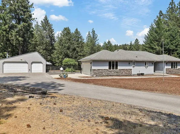 6920 N Harvard Rd, Newman Lake, WA 99025