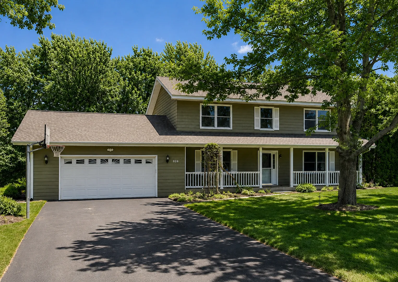 Lovely 4BR 4BA Home in the Best Neighborhood in Sartell! — Photo 1