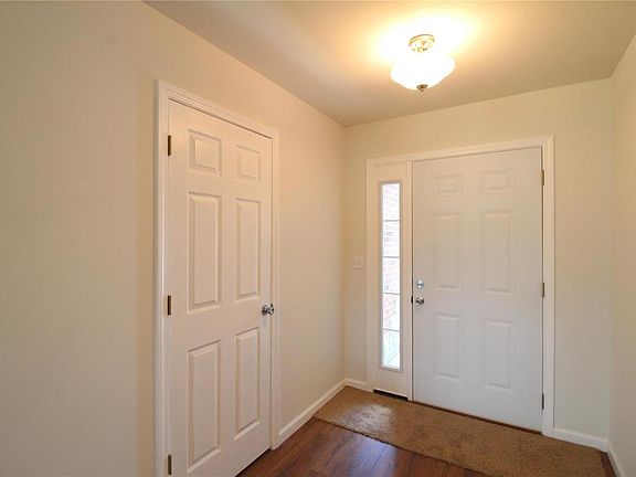 3rd image of 3435 Ozzie Dr