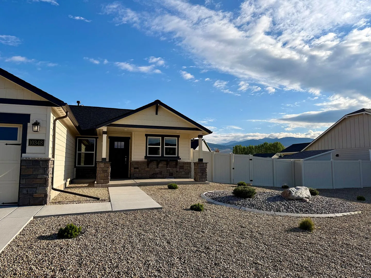 Gorgeous 3 Bed/2Bath Home near the Wye! — Photo 4