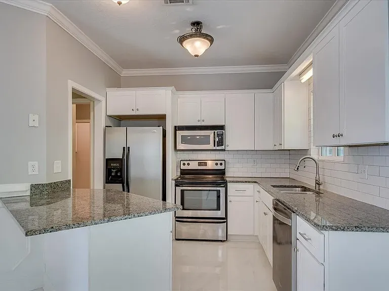 2909 Aylesbury Dr — Photo 14