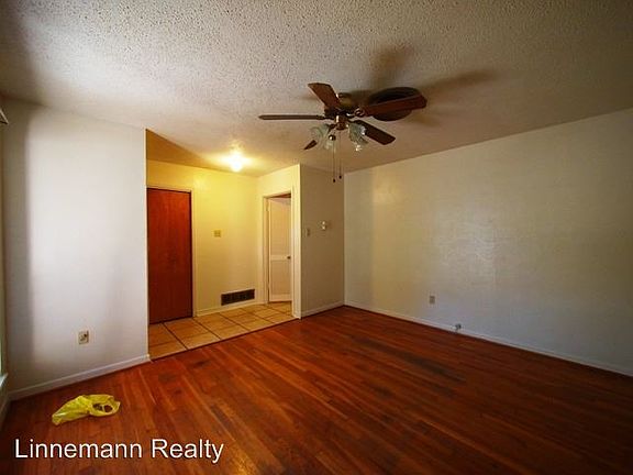 2nd image of 114 Hardeman St