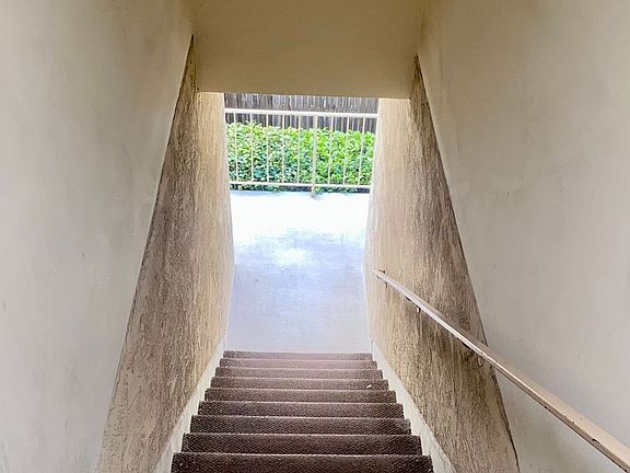 2nd image of 1732 Butler Ave APT 6