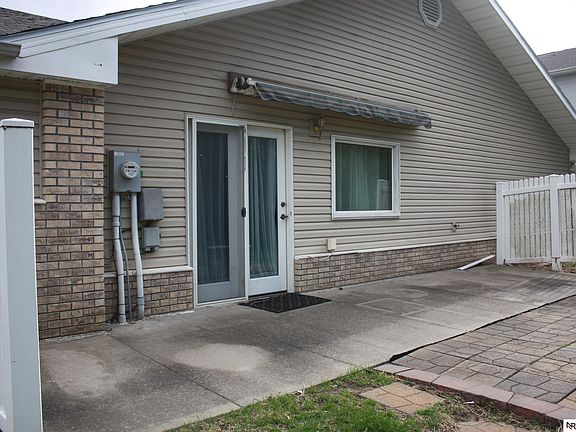 3rd image of 108 E Deer Ln
