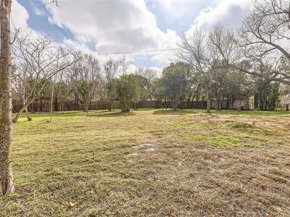 401 Oak Plz, Austin, TX 78753