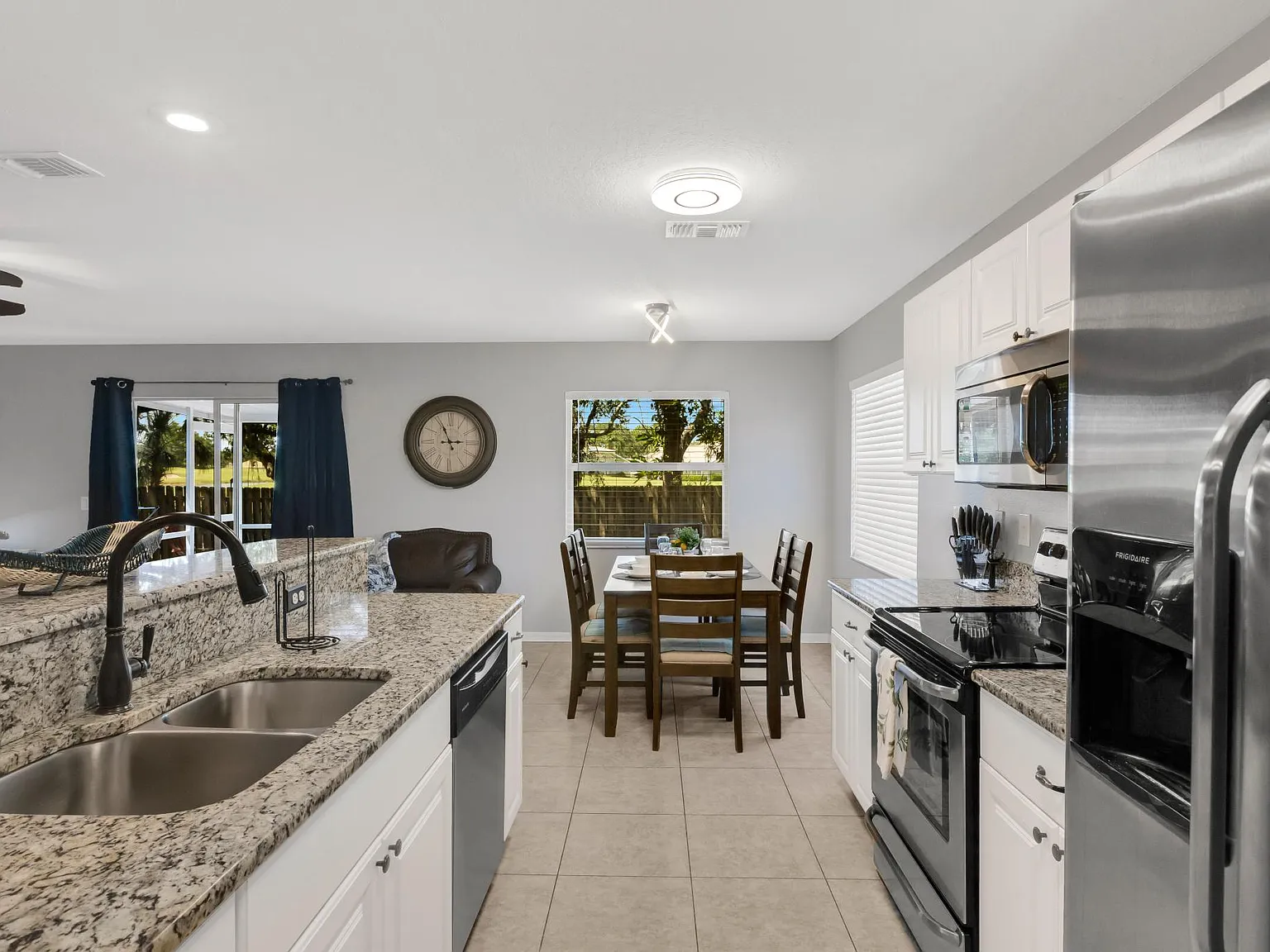 27th Pkwy, Sarasota — Photo 2