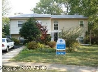654 Calhoun Ct, Herndon, VA 20170