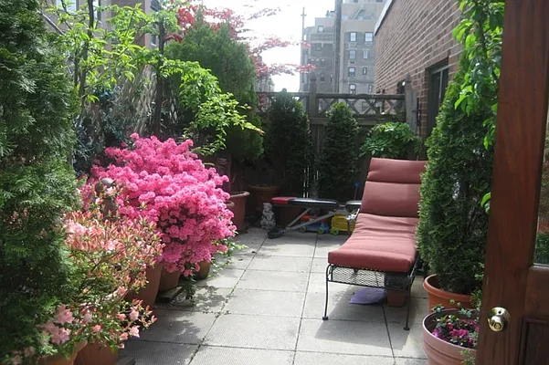 Sold by Corcoran | media 20