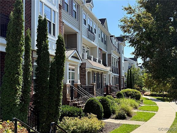 2nd image of 3924 Village Townes Walk