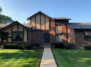 18W178 16th St, Villa Park, IL 60181