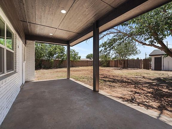 3rd image of 2905 Aurora Ln