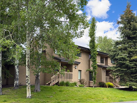 2nd image of 2698 Ridge Ln #2698