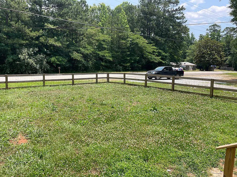 715 Corinth Rd — Photo 6