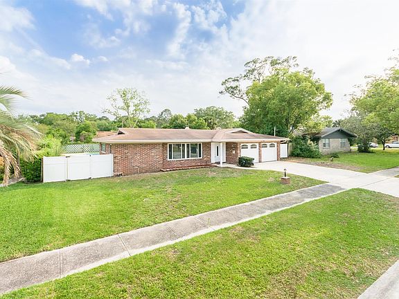 5th image of 8122 Veracruz Dr
