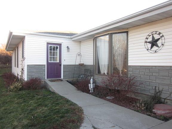 5th image of 701 Schueman Ct