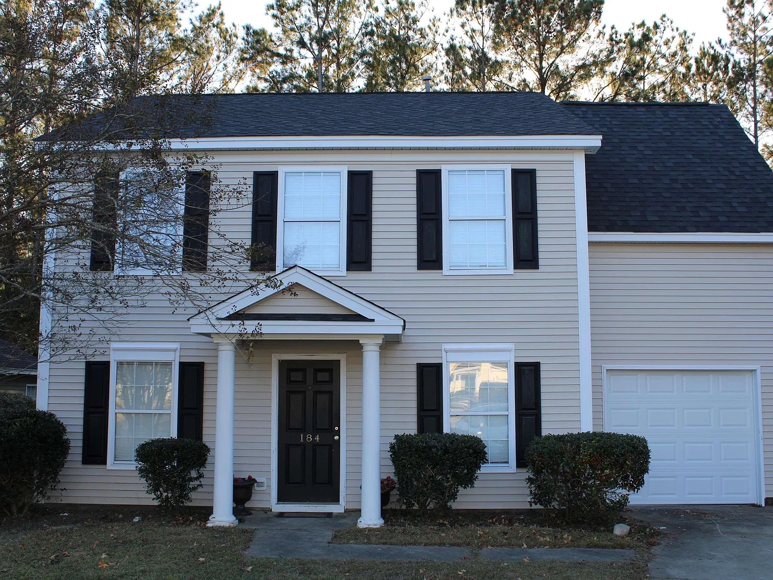 4 bed, 1828 sqft, $1,950 — Photo 1
