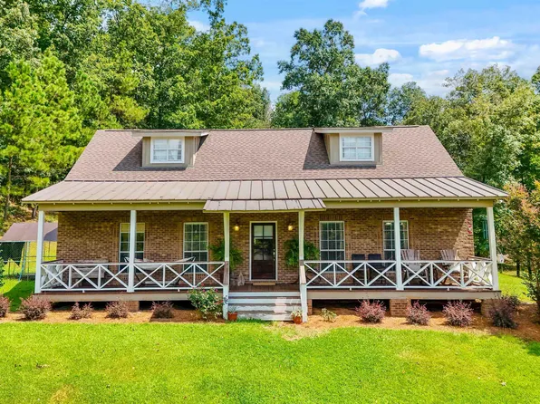 705 N Lake Dr, Valley Grande, AL 36703