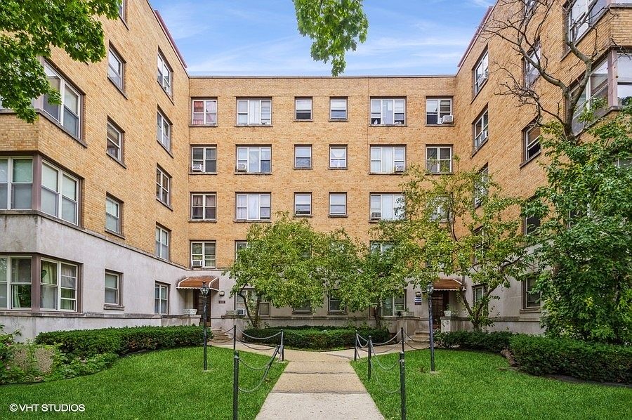 1st image of 2610 W Balmoral Ave APT 501