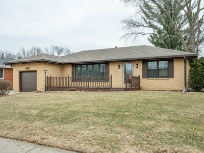 3900 Crestwood Rd, Des Moines, IA, 50310