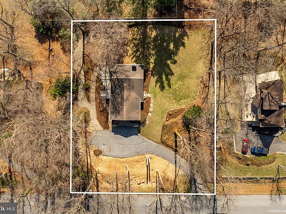 2nd image of 132 Maple Dr