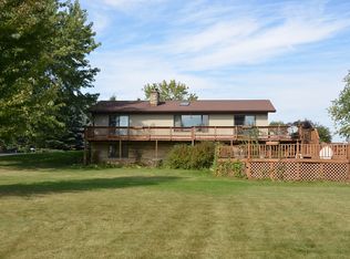 W343N7130 Timber Ridge Dr, Oconomowoc, WI 53066