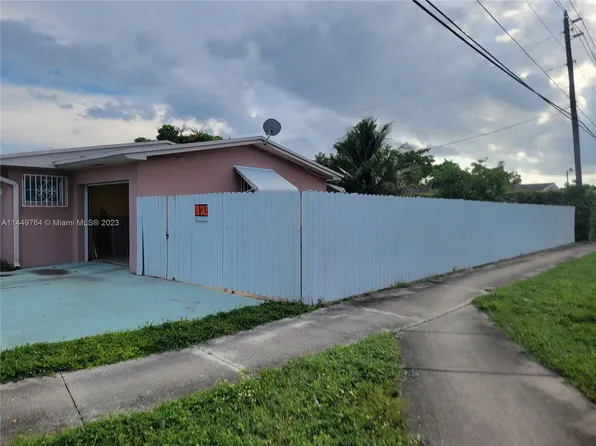 8398 W 14th Ave, Hialeah, FL 33014