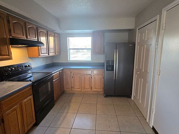 2nd image of 230 Cobalt Dr
