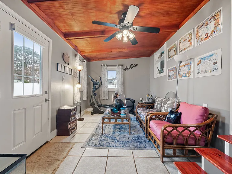 1061 Saint Julian Dr — Photo 13