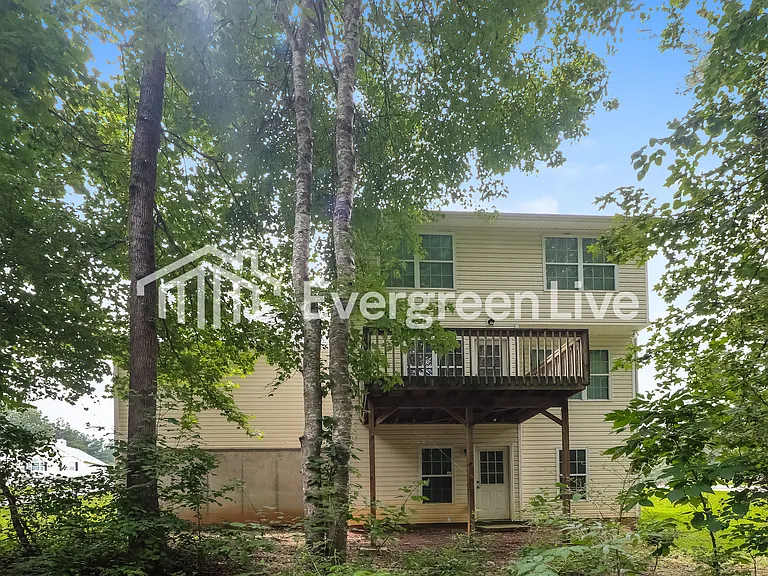 186 Hawthorn Dr — Photo 10