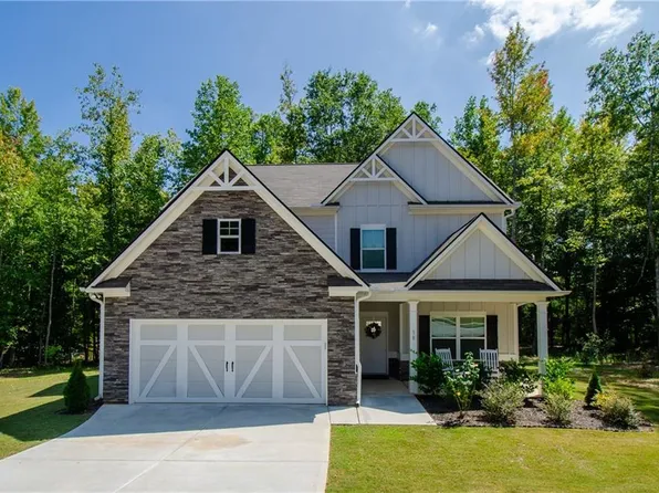 58 Laurel Cove Dr, Hoschton, GA 30548