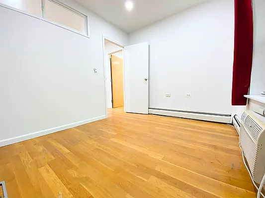 Rented by Bond New York | media 12