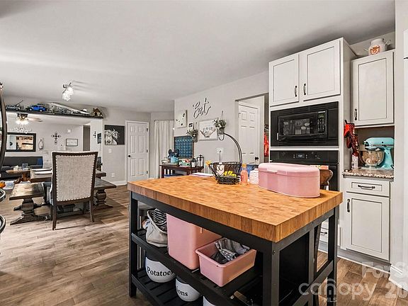 4th image of 6705 Long Island Rd