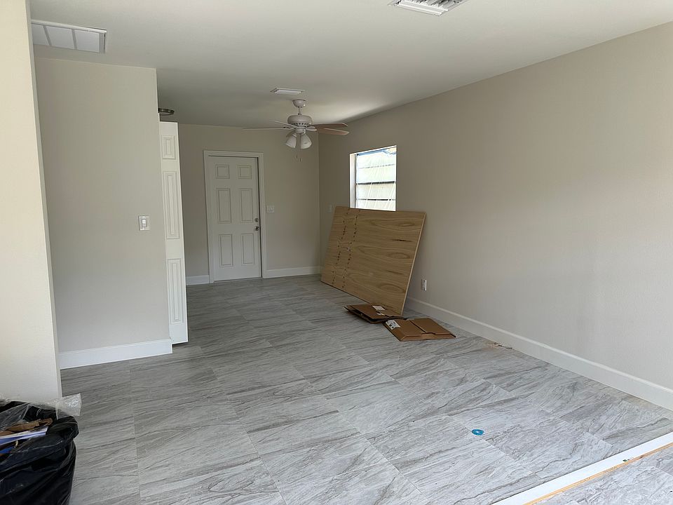 1st image of 5 E Adams St #B