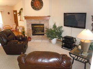 431 Jewel St, Juneau, WI 53039