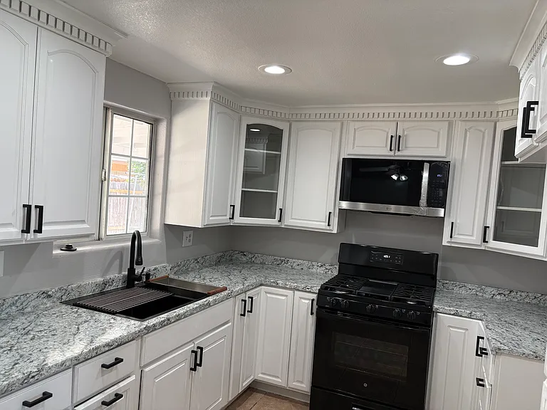 608 C Quiroz St — Photo 9