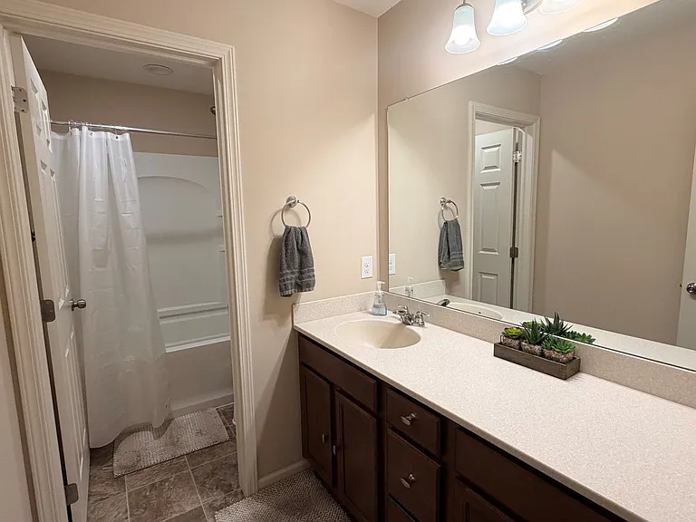 3756 S 205th St — Photo 21