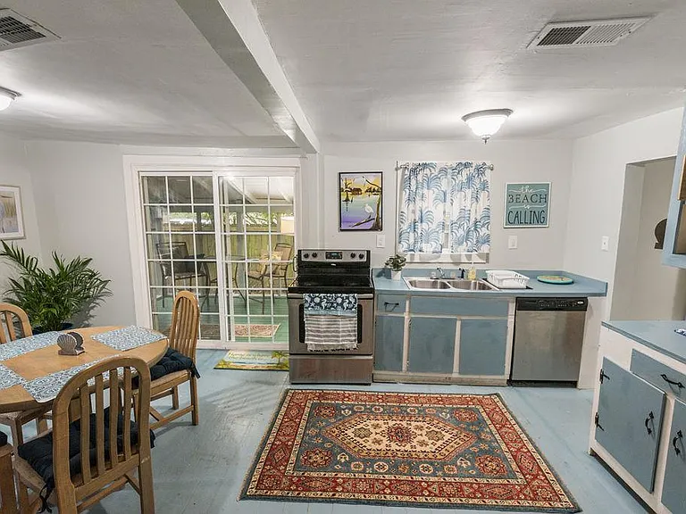 317 Ballentine St — Photo 36