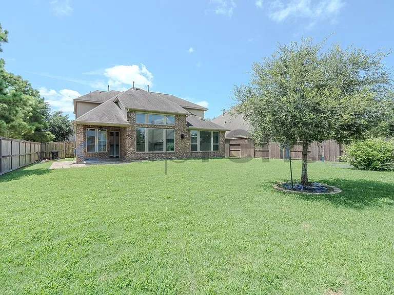3543 Whitman Dr — Photo 36