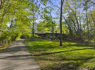 2391 Donna Dr, Columbus, OH 43220