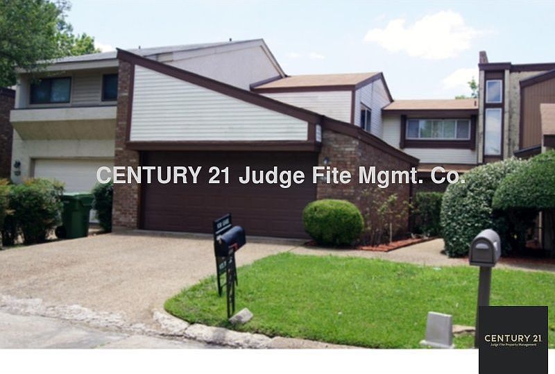 1st image of 2430 Richoak Dr