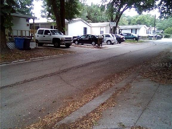 4th image of 10621 Bay Hills Cir #10621