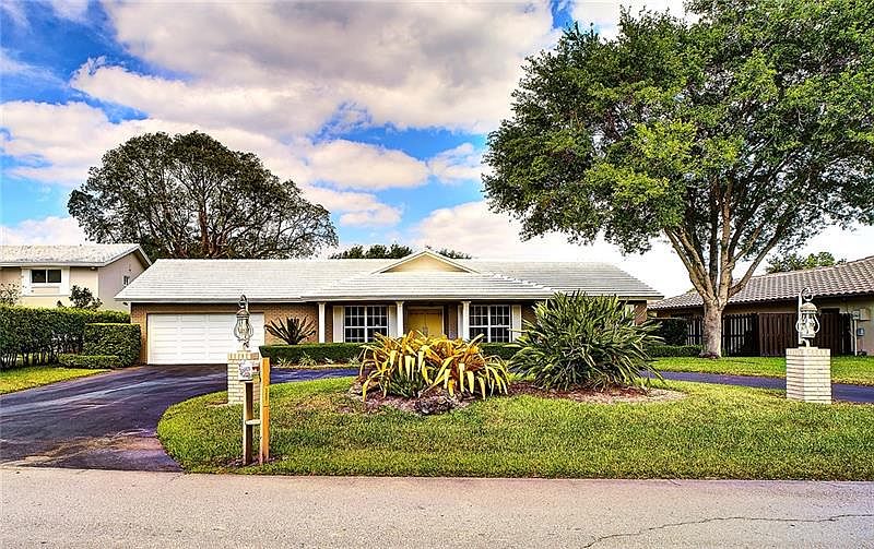 1st image of 8621 N Lake Dasha Dr