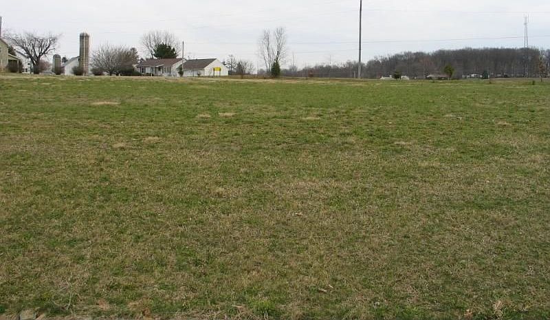 2nd image of 82 Railway Dr