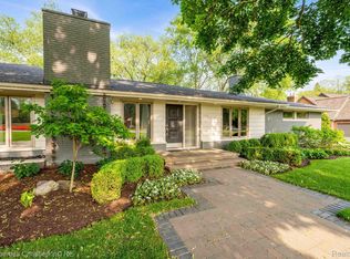 3365 Bloomcrest Dr, Bloomfield Hills, MI