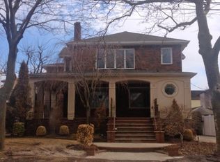 14407 Newport Ave, Far Rockaway, NY 11694
