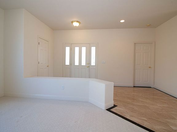 3rd image of 5561 Madrid Ct