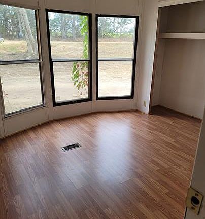 5th image of 329 Fortson Rd #2