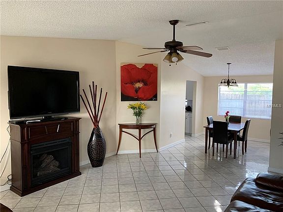 3rd image of 8901 Railford Ct