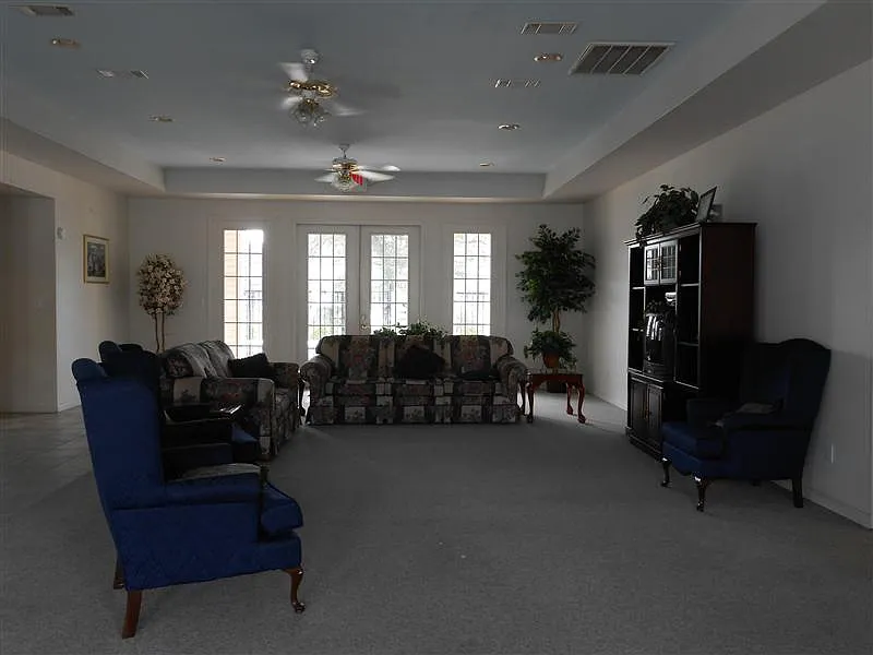 Peachwood Place Apartments — Photo 3